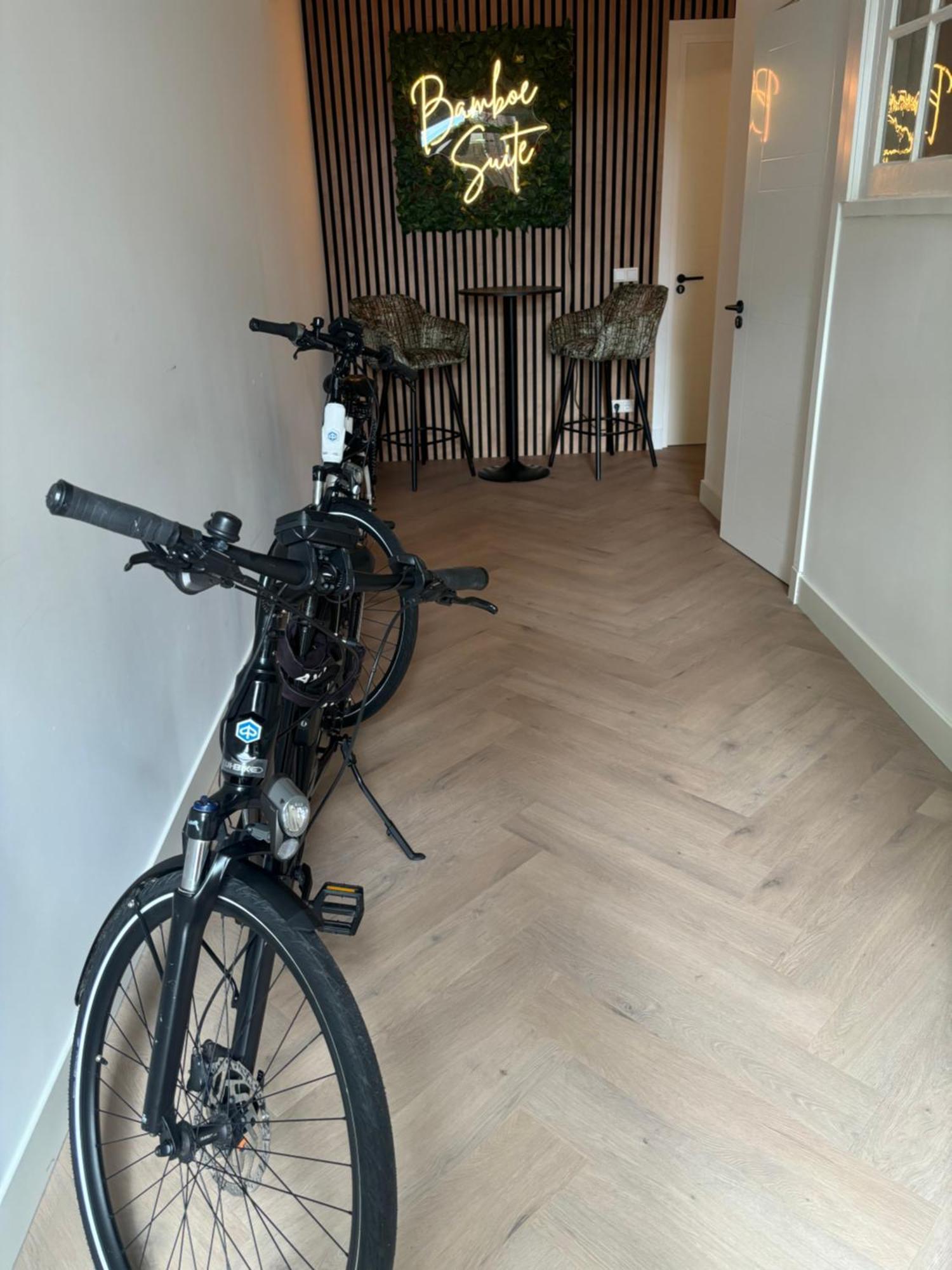Bamboe Suite Bentveld Met Ligbad En Gratis Parkeren エクステリア 写真